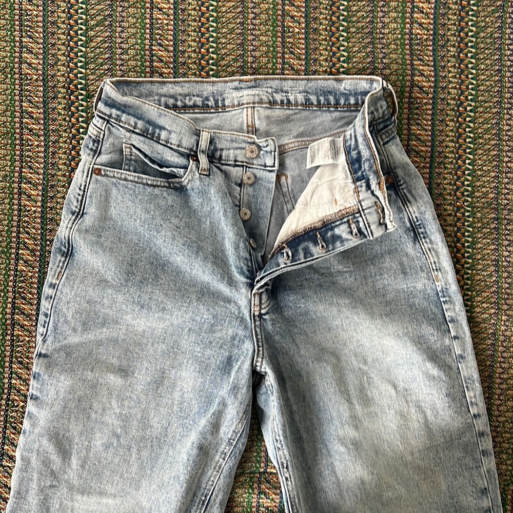 Old Navy Curvy Sky-Hi Barrel Leg Jeans W10L